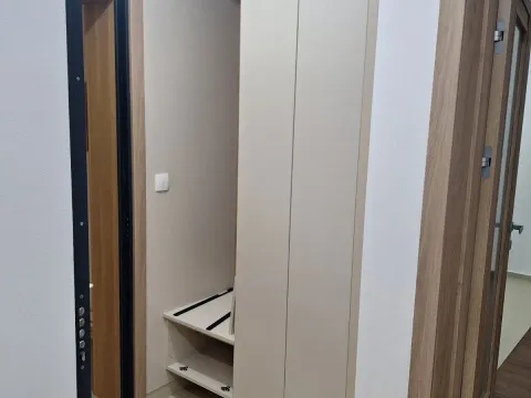 Izdavanje, dvosoban stan, 70m², Master Kvart, Podgorica - image 9