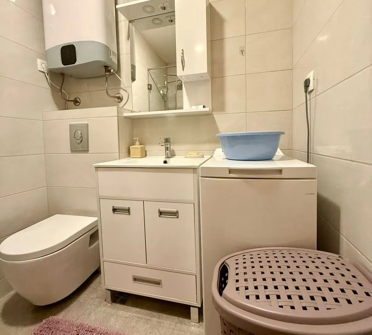 Izdavanje, jednosoban stan, 50m², Pobrežje, Podgorica