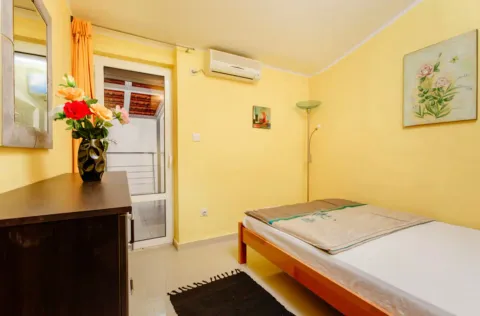 Sale, three bedroom apartment, 120m², Radanovići, Kotor - image 2