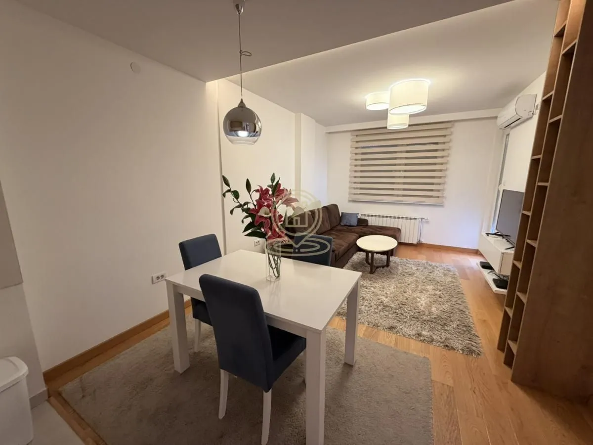 Izdavanje, dvosoban stan, 41m², Rotkvarija, Novi Sad Sve Podlokacije