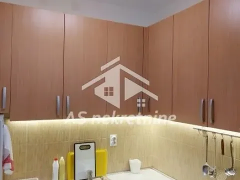 Izdavanje, dvosoban stan, 46m², Kalenić Pijaca, Vračar Sve Podlokacije - image 9