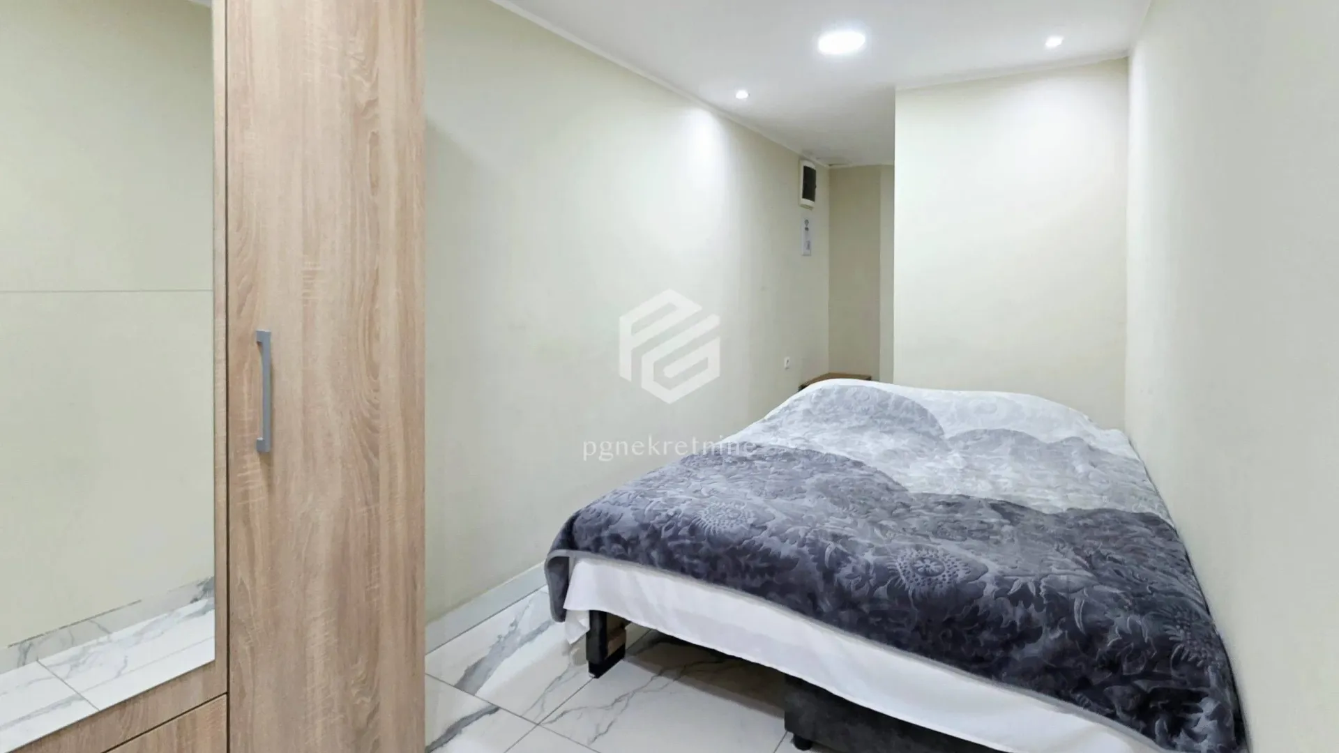 Prodaja, dvosoban stan, 50m², Centar, Podgorica