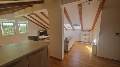 Izdavanje, stan, 88m², Tivat, Crna Gora - image 3