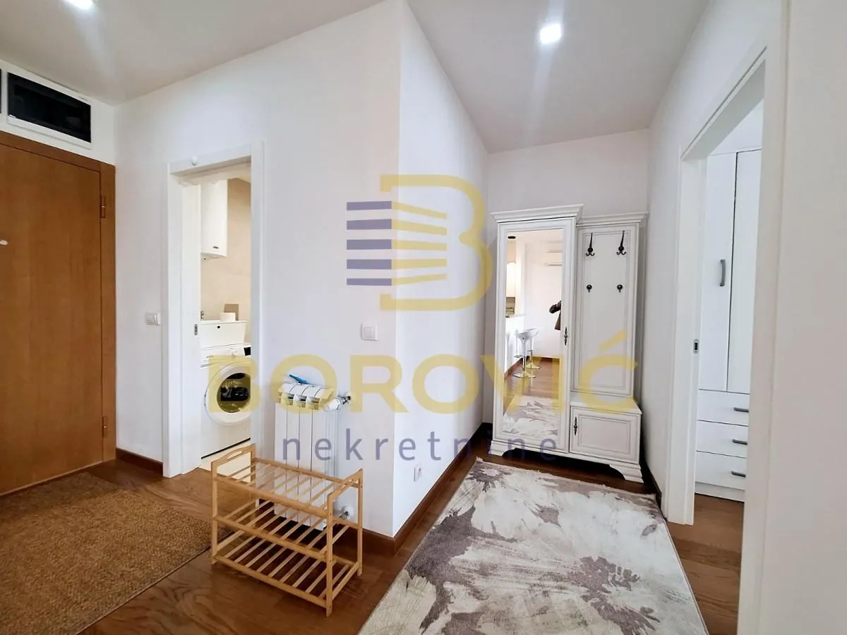 Rent, two bedroom apartment, 44m², Vračar Sve Podlokacije, Beograd