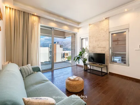 Sale, two bedroom apartment, 82m², Dobrota, Kotor - image 4