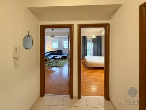 Izdavanje, jednosoban stan, 52m², City Kvart, Podgorica - image 9