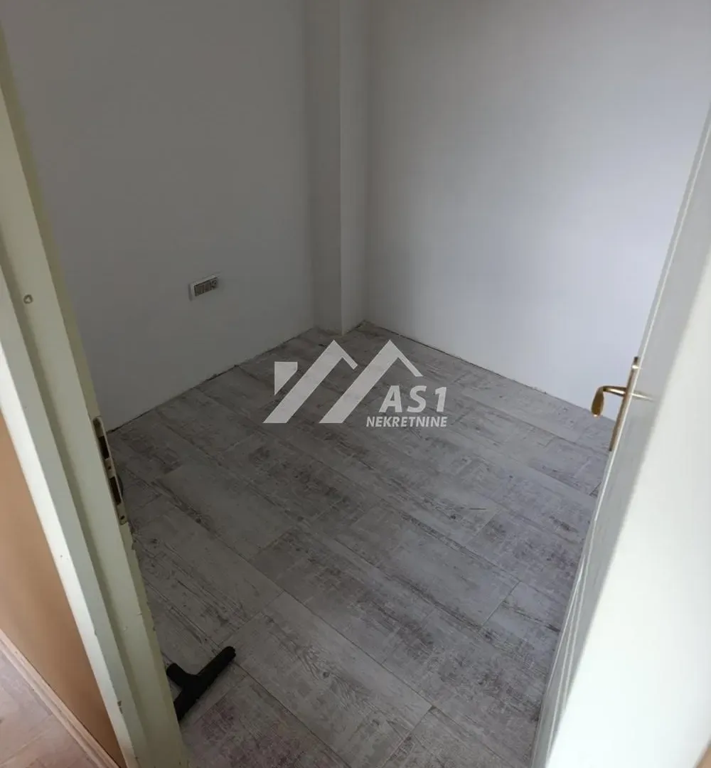 Prodaja, trosoban stan, 76m², Detelinara, Novi Sad Sve Podlokacije