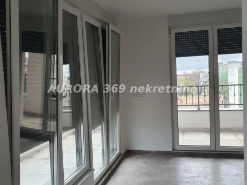 Prodaja, stan, 112m², Ruma, Srbija - image 2