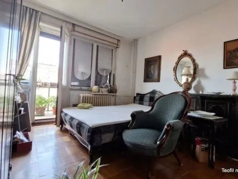Prodaja, dvosoban stan, 78m², Južni Bulevar, Vračar Sve Podlokacije - image 3