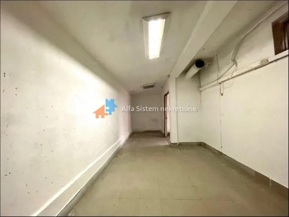 Rent, office space, 350m², Kluz, Zvezdara Sve Podlokacije