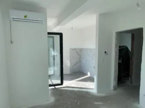 Prodaja, jednosoban stan, 32m², City Kvart, Podgorica - image 3