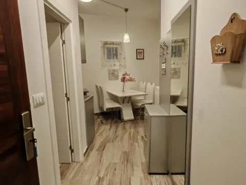 Prodaja, jednosoban stan, 35m², Bečići, Budva - image 12