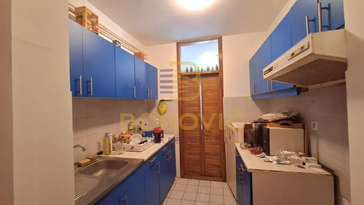 Rent, three bedroom apartment, 80m², Savski Venac, Beograd