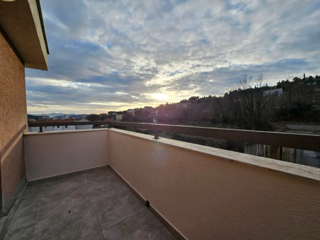 Prodaja, trosoban stan, 112m², Momišići, Podgorica