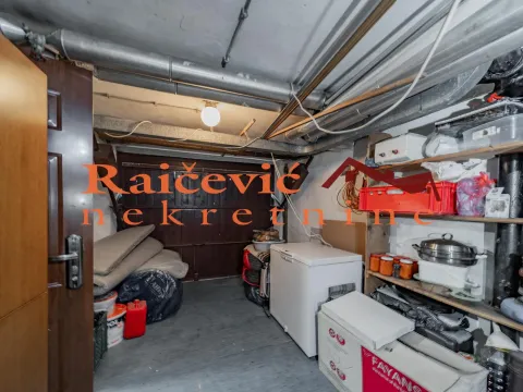 Prodaja, kuća, 250m², Brace Jerković, Voždovac Sve Podlokacije - image 19