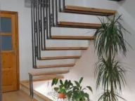 Izdavanje, četvorosoban stan, 208m², Marići, Tivat - image 2