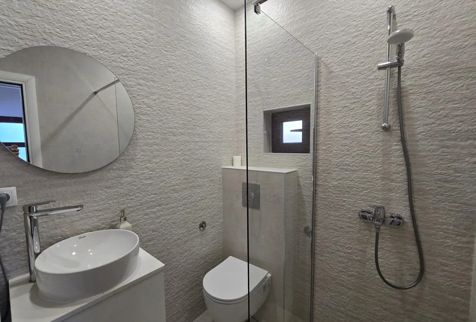 Prodaja, jednosoban stan, 50m², Kalimanj, Tivat