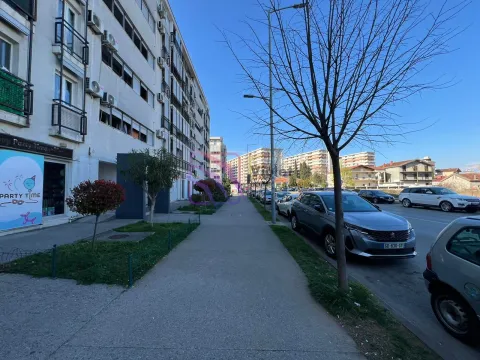 Rent, four bedroom apartment, 125m², City Kvart, Podgorica - image 26