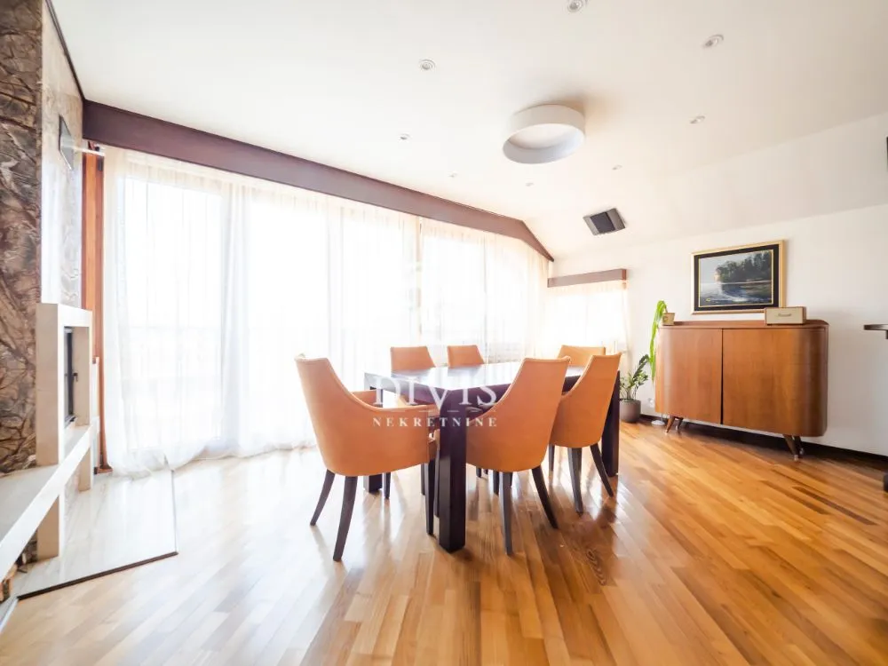Sale, four bedroom apartment, 97m², Kalenić Pijaca, Vračar Sve Podlokacije
