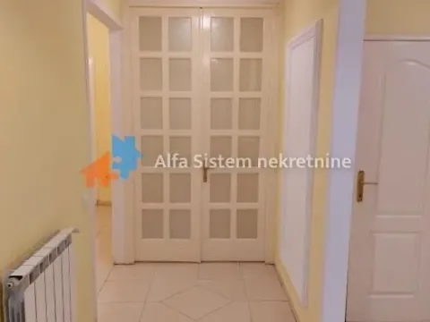 Izdavanje, trosoban stan, 70m², Stari Grad, Beograd - image 19