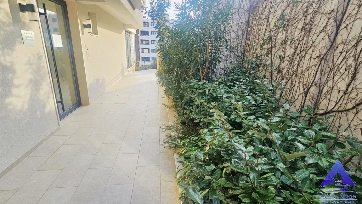 Sale, one bedroom apartment, 52m², Bečići, Budva