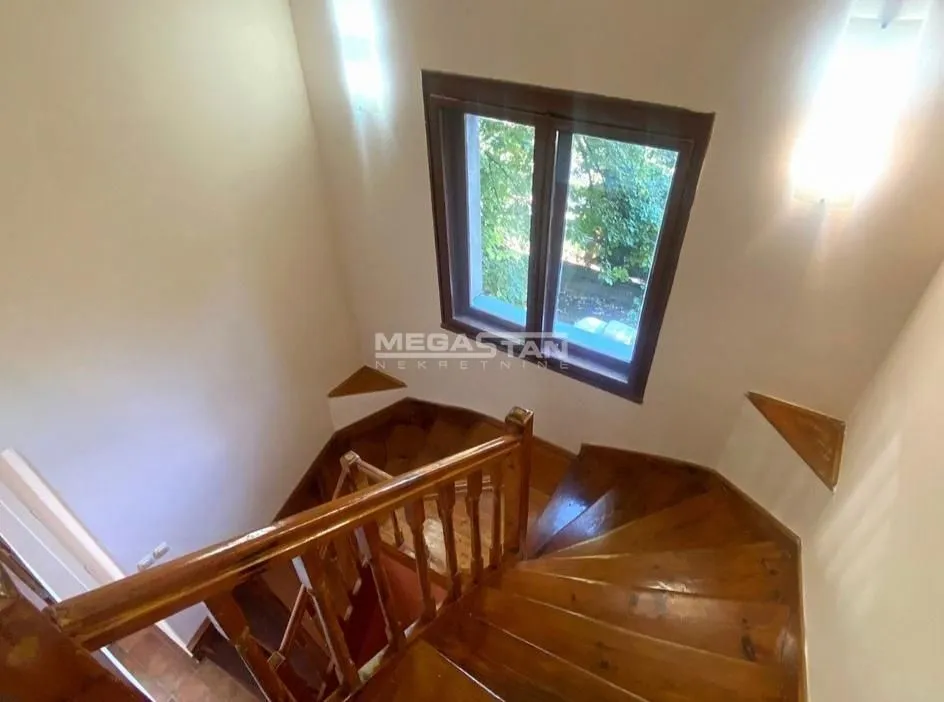 Sale, house, 161m², Bogoslovija, Palilula Sve Podlokacije