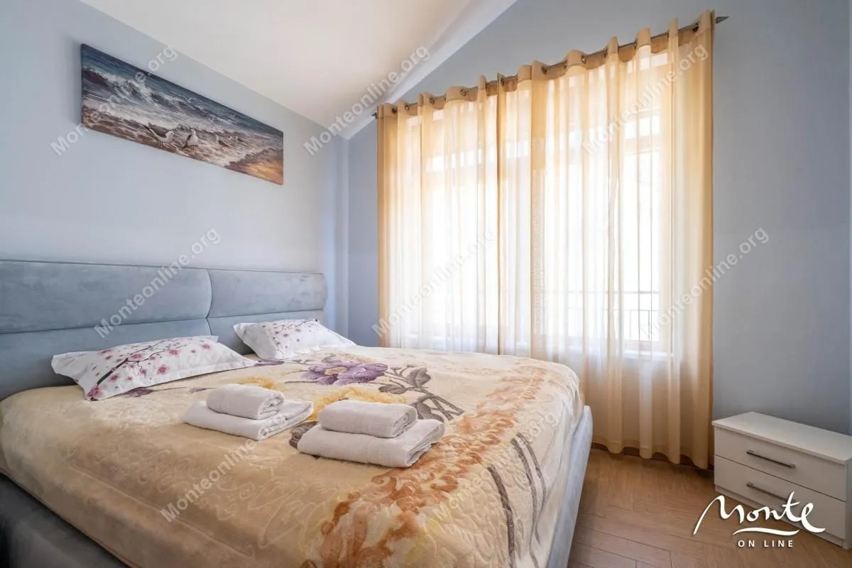 Prodaja, dvosoban stan, 87m², Orahovac, Kotor