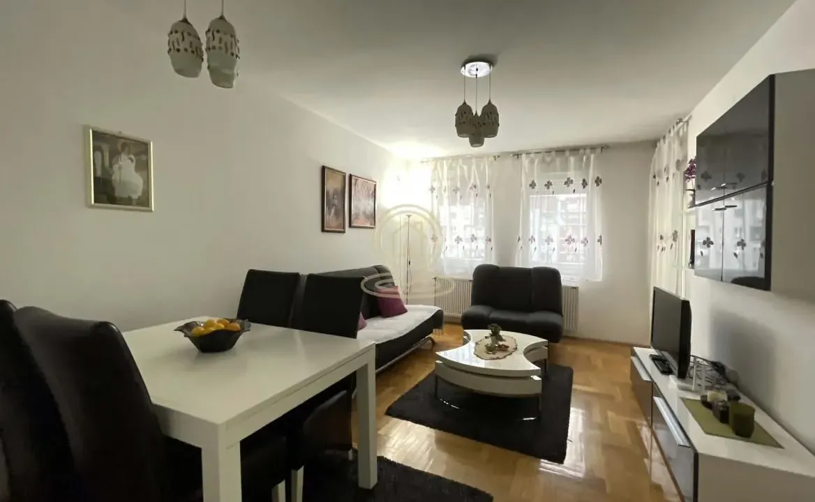 Izdavanje, dvosoban stan, 65m², Detelinara, Novi Sad Sve Podlokacije