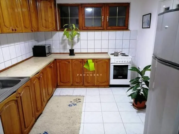 Izdavanje, dvosoban stan, 85m², Palilula, Niš