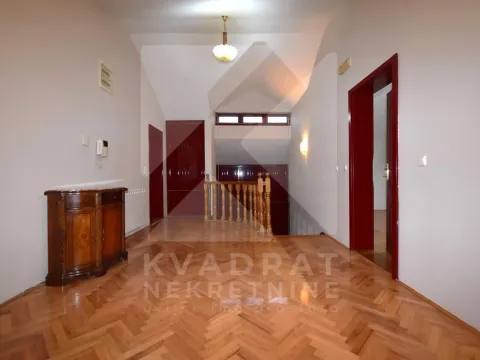 Sale, house, 370m², Zabjelo, Podgorica - image 43