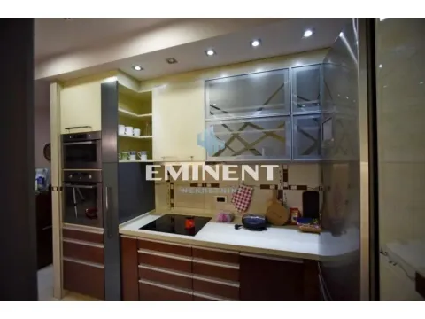 Izdavanje, trosoban stan, 80m², Stari Grad, Beograd - image 8