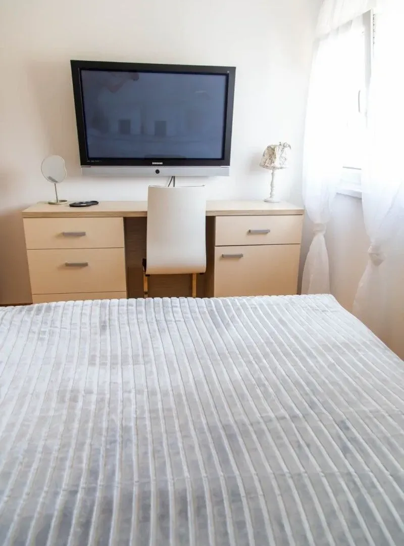 Rent, one bedroom apartment, 50m², Blok 9, Podgorica