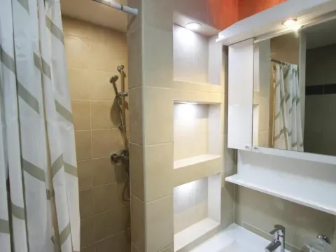 Rent, two bedroom apartment, 70m², Pržno, Budva - image 7