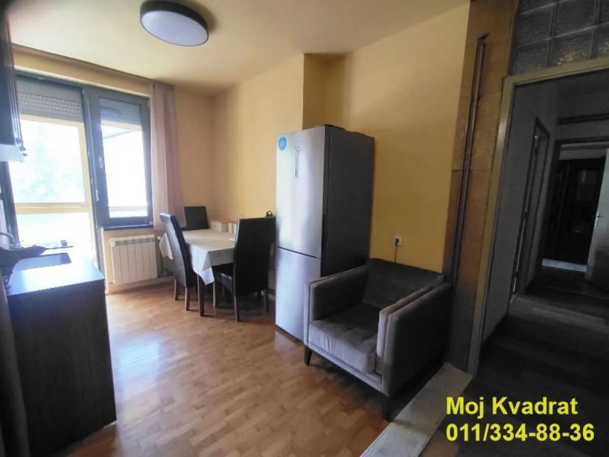 Sale, four bedroom apartment, 104m², Gradska Bolnica, Zvezdara Sve Podlokacije