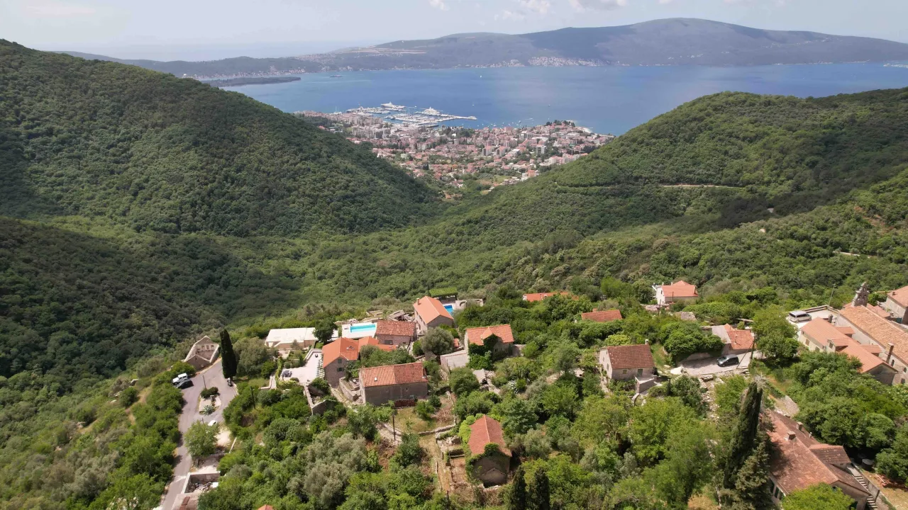 Sale, house, 114m², Gornja Lastva, Tivat
