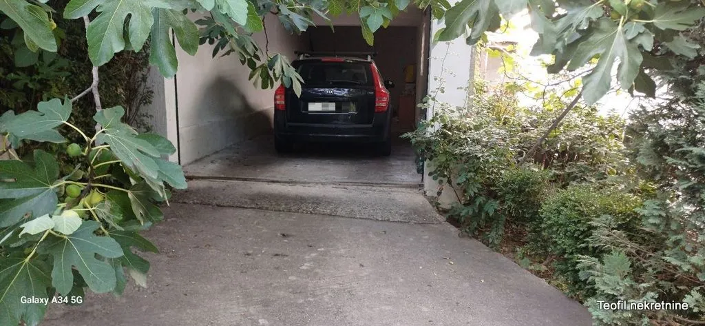 Izdavanje, kuća, 350m², Savski Venac, Beograd