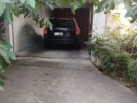 Izdavanje, kuća, 350m², Savski Venac, Beograd - image 16