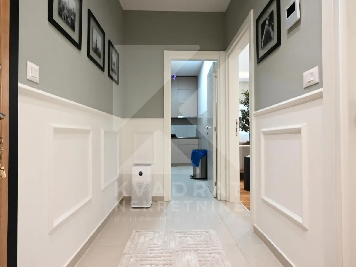 Izdavanje, dvosoban stan, 66m², Centar, Podgorica