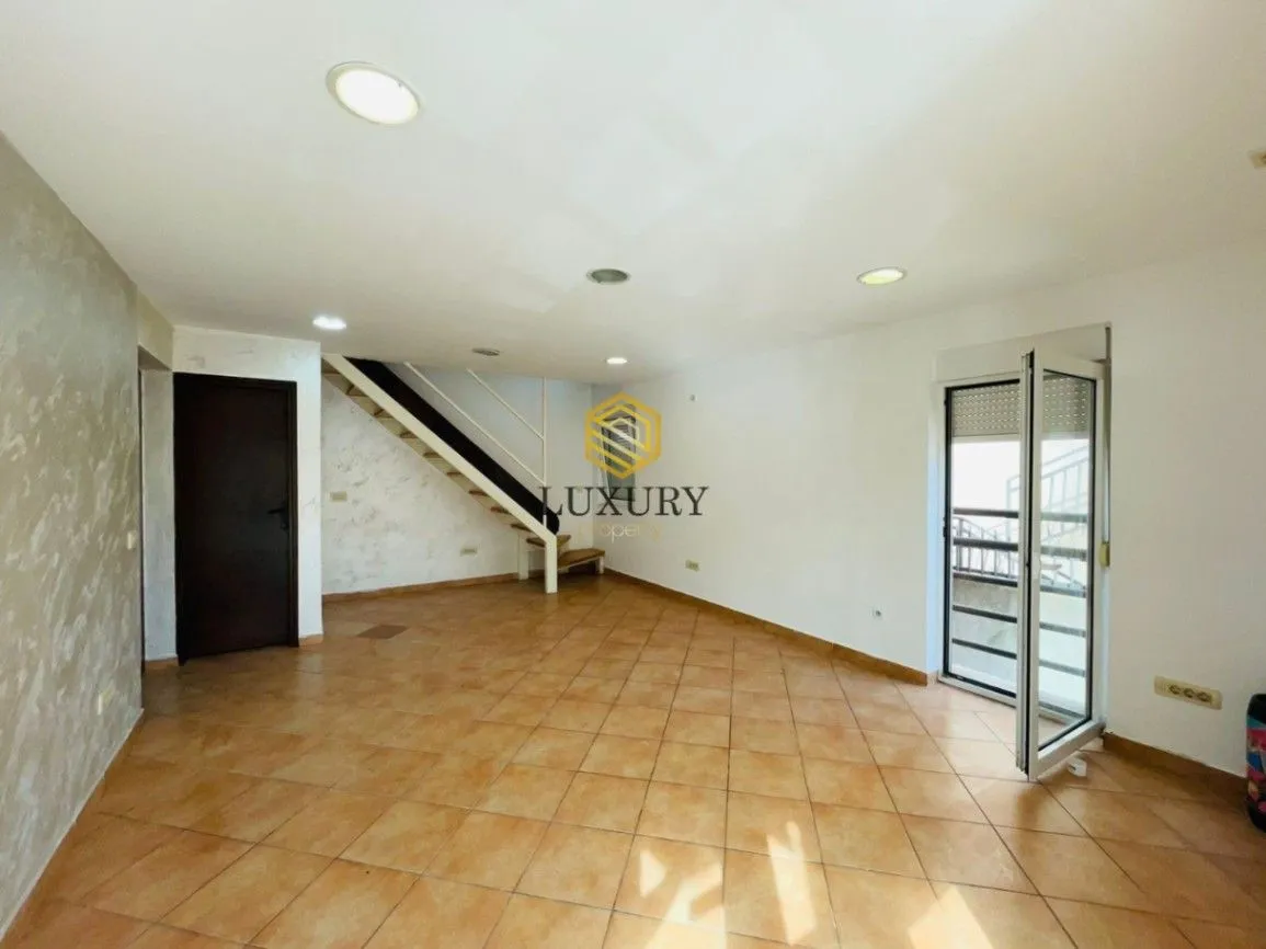 Rent, office space, 45m², Stari Aerodrom, Podgorica