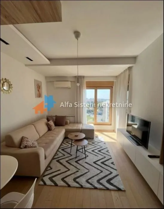 Izdavanje, dvosoban stan, 45m², Lipov Lad, Zvezdara Sve Podlokacije