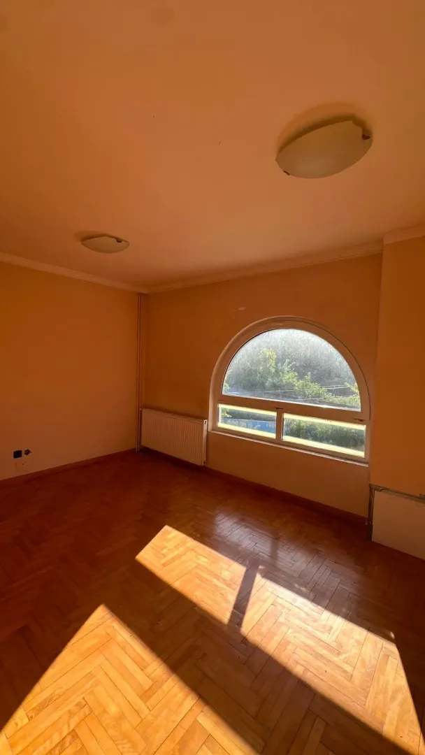 Sale, house, 850m², Krnjaca, Palilula Sve Podlokacije