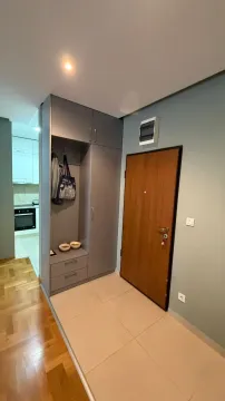 Rent, one bedroom apartment, 44m², Budva, Crna Gora - image 9
