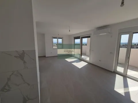Prodaja, trosoban stan, 76m², Sarina Medja, Jagodina - image 24