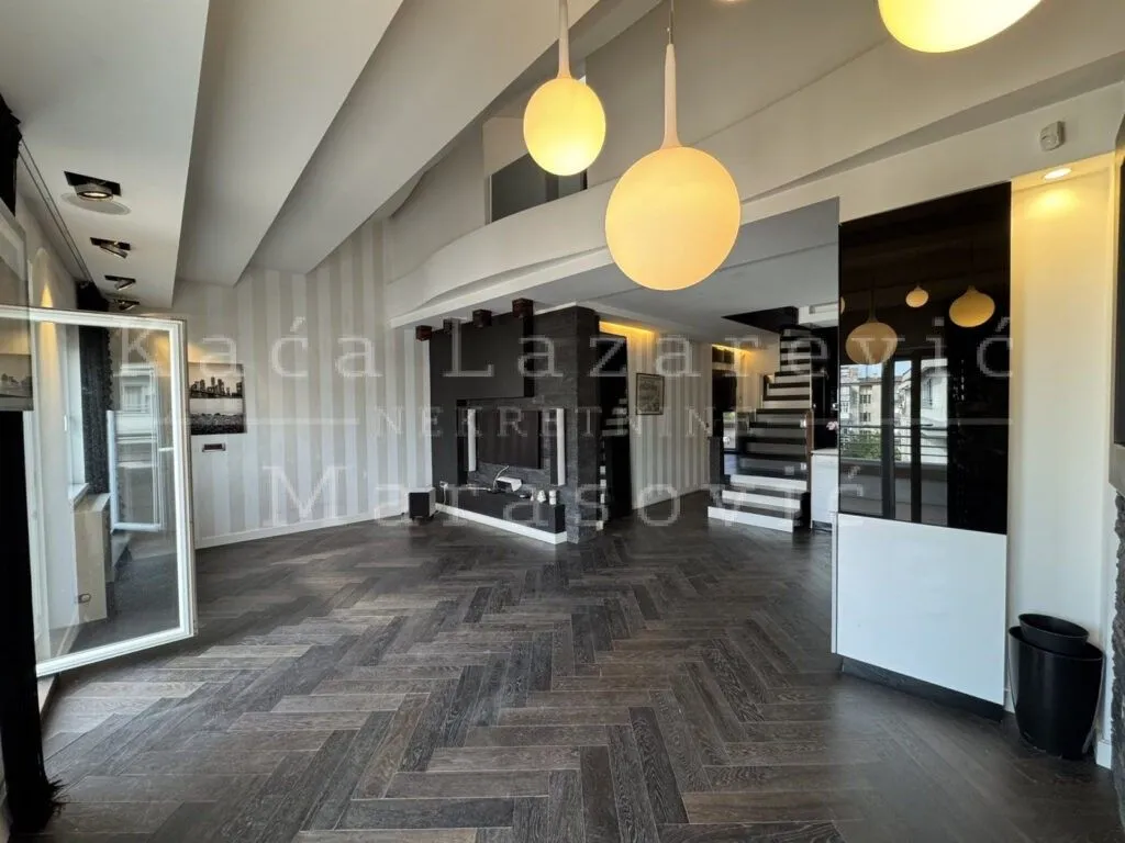 Prodaja, trosoban stan, 117m², Crveni Krst, Beograd