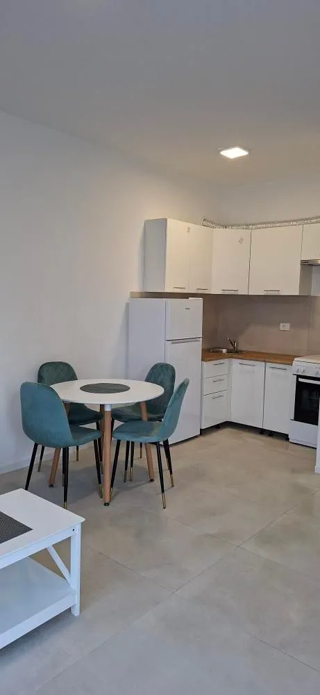 Izdavanje, jednosoban stan, 40m², Centar, Ulcinj