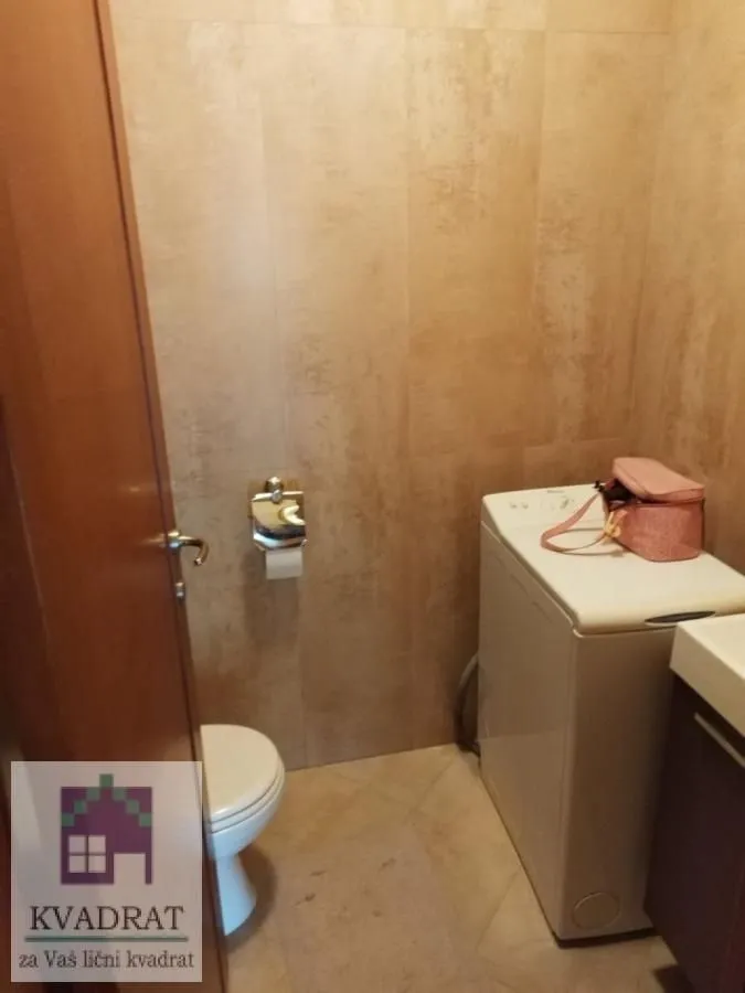 Prodaja, četvorosoban stan, 115m², Grbavica, Novi Sad Sve Podlokacije