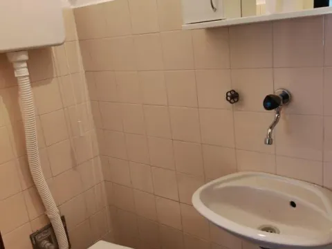 Izdavanje, trosoban stan, 72m², Centar, Kragujevac - image 10