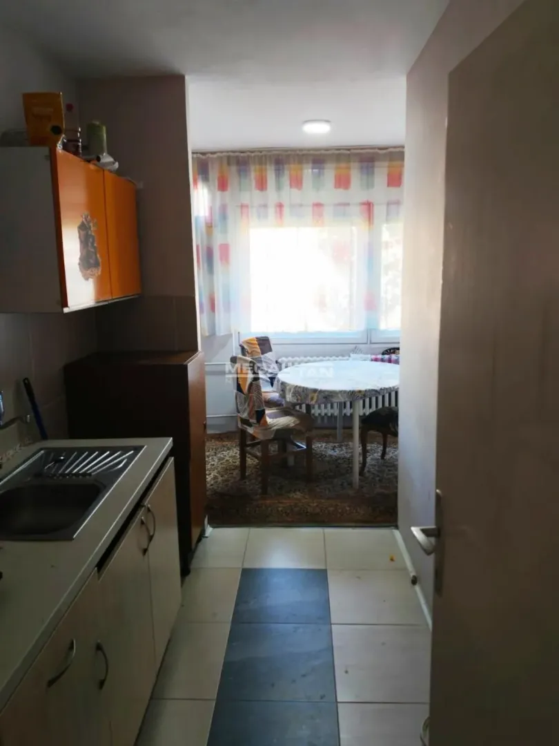 Rent, four bedroom apartment, 88m², Bajlonijeva Pijaca, Beograd