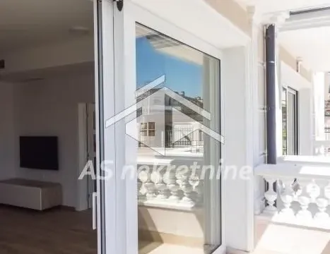 Izdavanje, kuća, 1400m², Savski Venac, Beograd - image 21