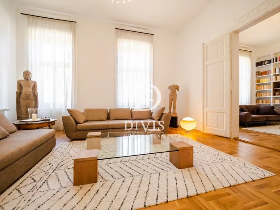 Prodaja, trosoban stan, 153m², Centar, Subotica